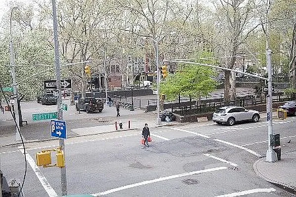 Rented by REAL New York | media 24