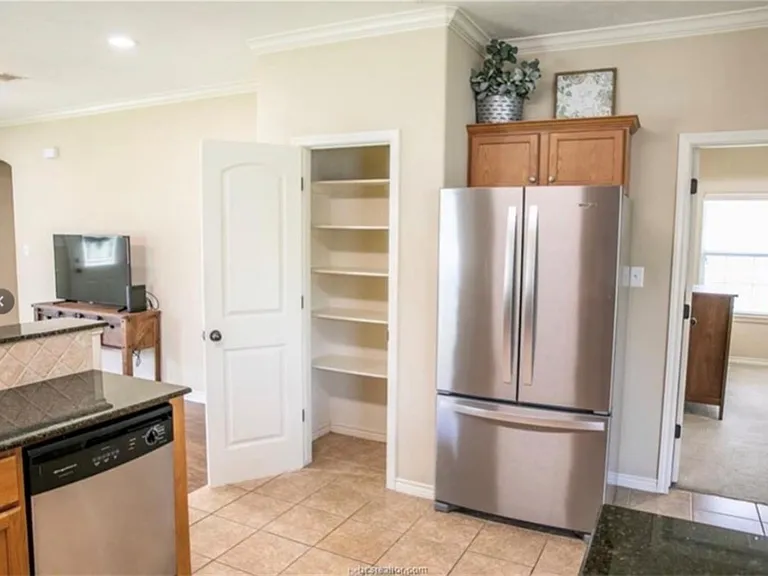 4219 Candace Ct — Photo 5
