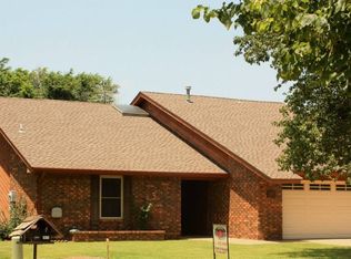 3614 Willow Lake Ln, Enid, OK 73703