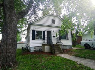 154 W Lebanon St, Nashville, IL 62263