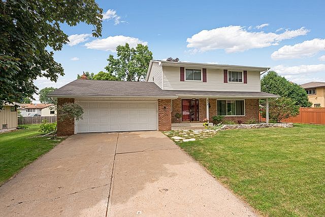 1st image of 275 Christine Ln