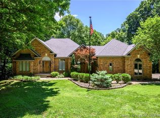 4302 Doe Court, Floyds Knobs, IN 47119