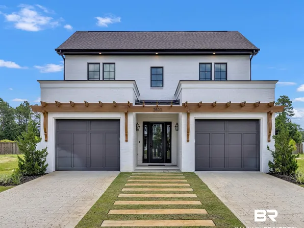 2820 Straits Blvd, Gulf Shores, AL 36542
