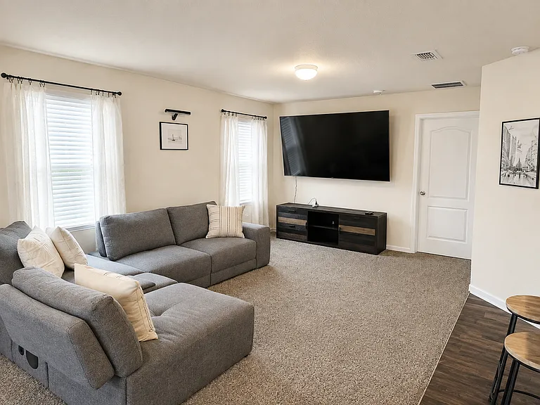 2681 Oak Stream Dr — Photo 4