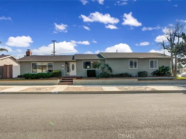 230 W Newburgh St, Glendora, CA 91740