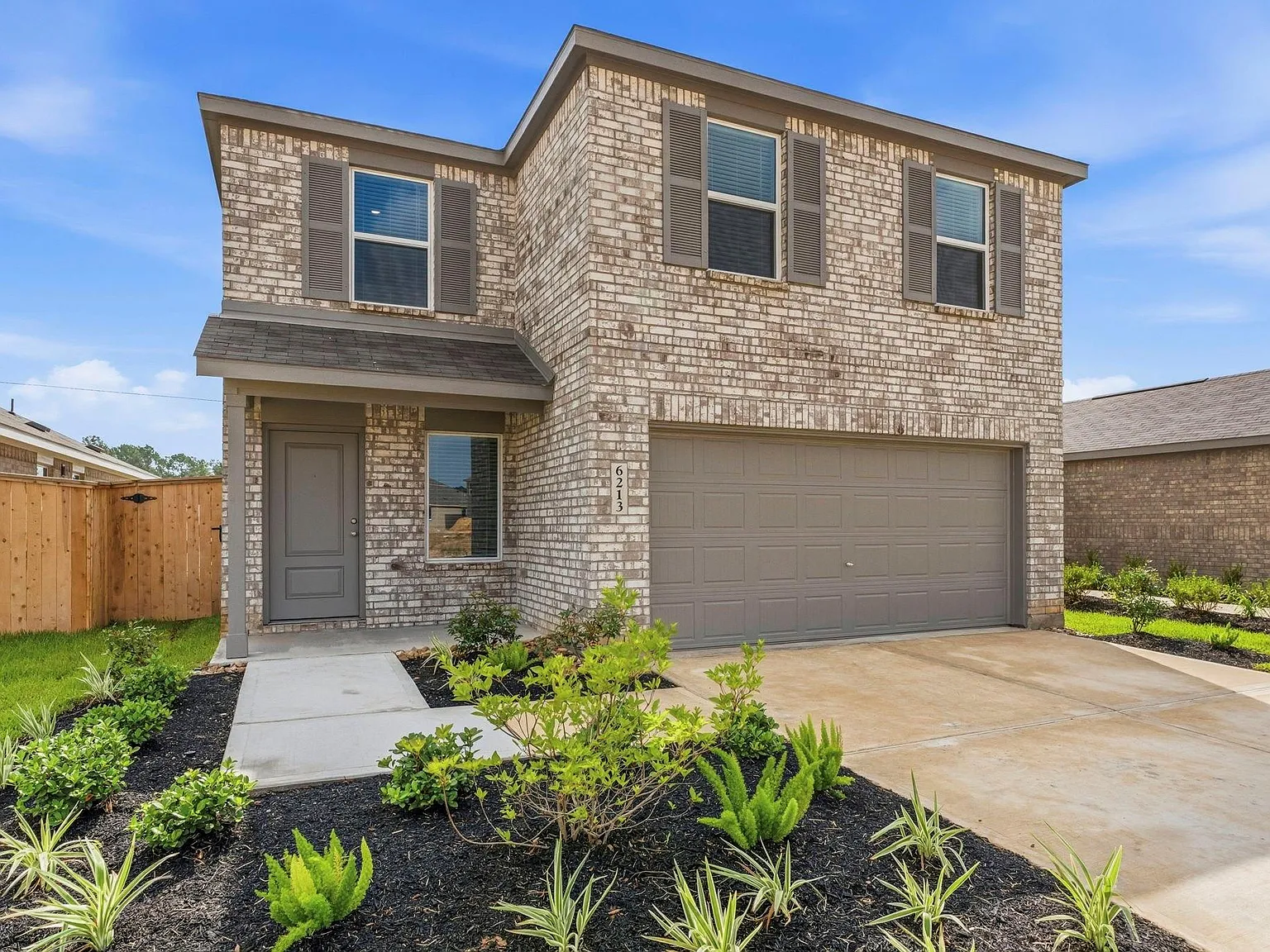 4 bed, 2.5 bath, 2254 sqft, $2,000 — Photo 4