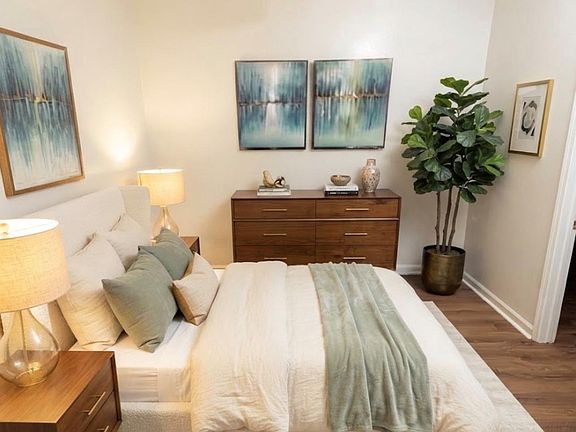 4th image of 210 Pelham Road #1P