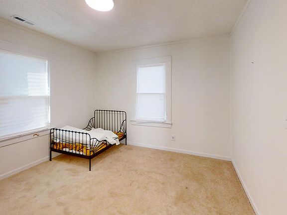 4th image of 610 Midland Ave