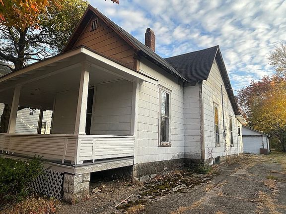 Right side with driveway