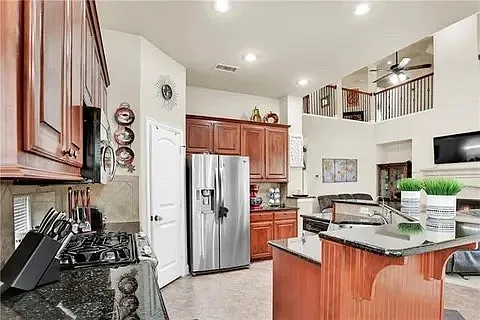 909 Araf Ave — Photo 8