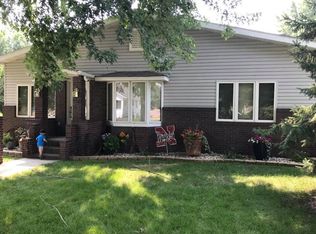 415 W 10th Ave, Mitchell, SD 57301