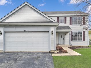 3817 Spring Lake Ct, Joliet, IL 60435
