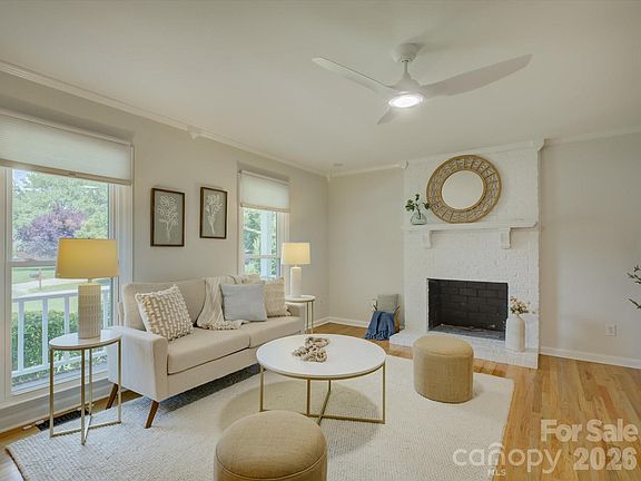 4th image of 13736 Strathaven Dr