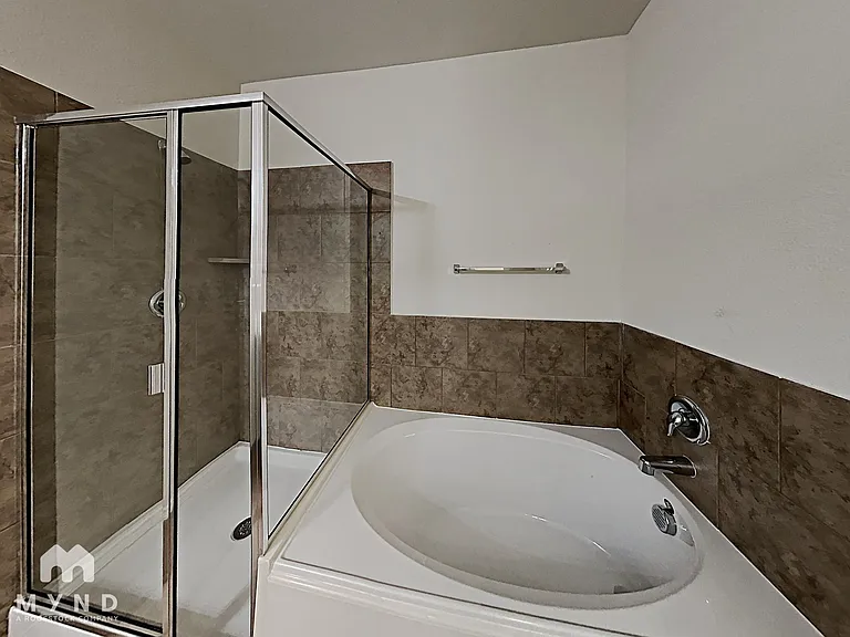 2436 Dolostone Dr — Photo 16