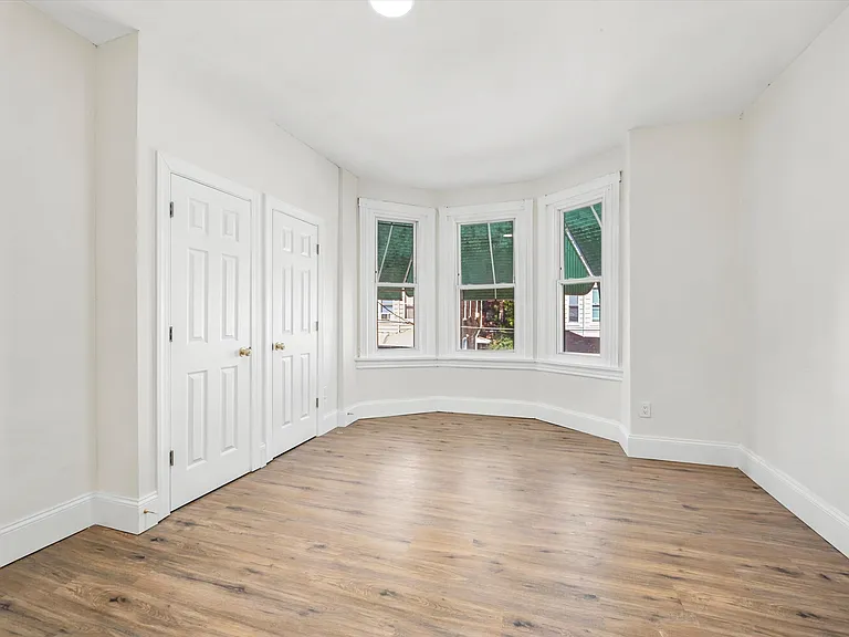235 N Creighton St — Photo 6
