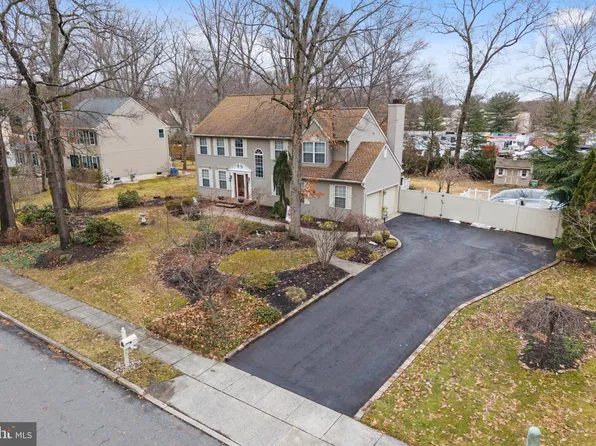 5 Laurel Tree Dr, Westampton, NJ 08060