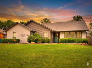 2508 Valley Brook Dr, Edmond, OK 73034