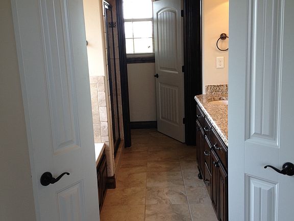5th image of 14116 Savannah Ave