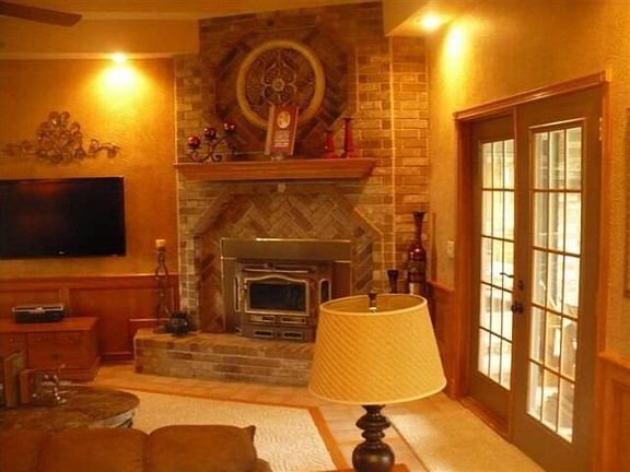 3rd image of 8224 W Farm Road 168