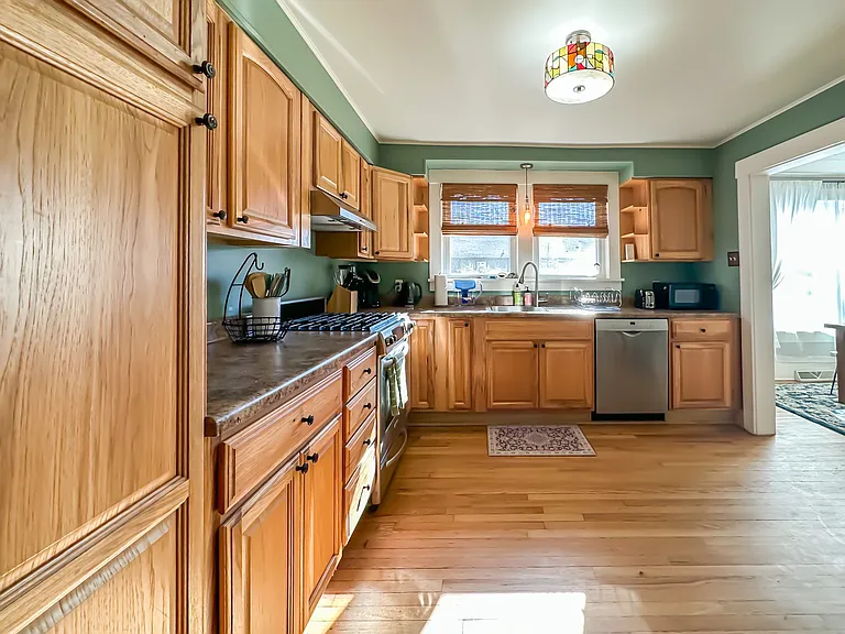 Kitchen (shared space)