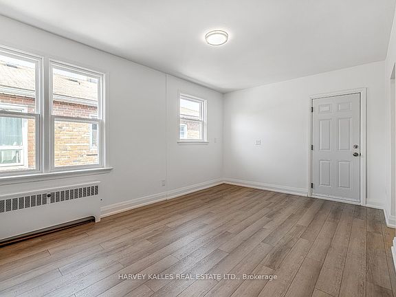 4th image of 8 Markdale Ave #4