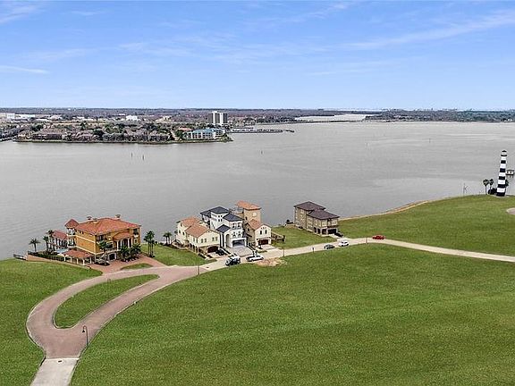 4th image of 2469 Beacon Cir