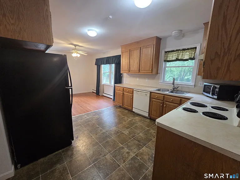 15 Elizabeth Dr — Photo 6