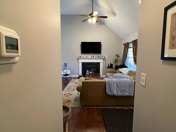 2nd image of 112 Morningstar Ct
