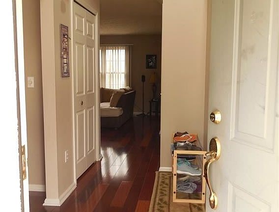 2nd image of 598 Cynthia Ct