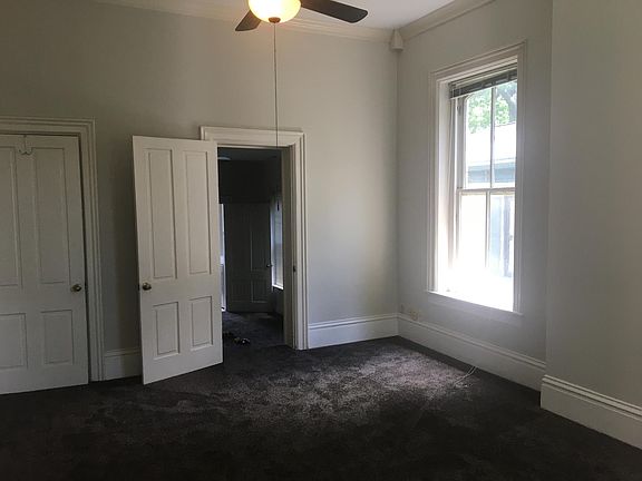 4th image of 704 SE 1st St APT B