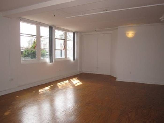 1st image of 920 E St APT 204