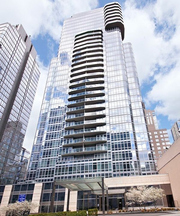 1st image of 555 W 59th St APT 17D
