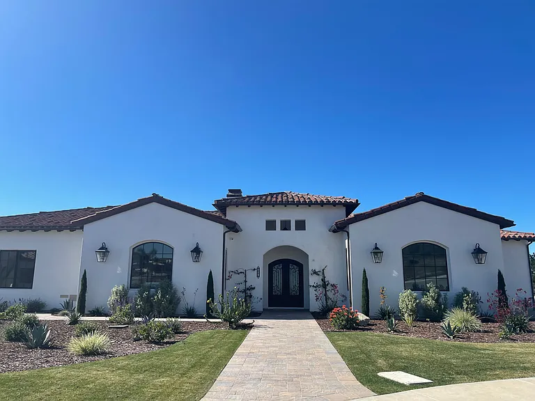 480 Del Mar — Photo 2