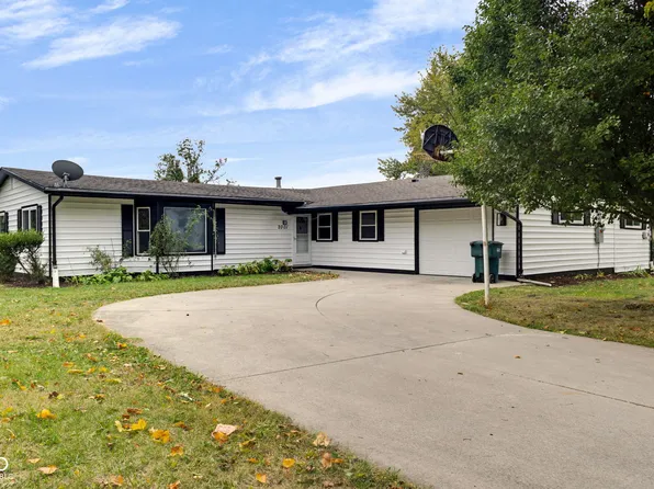 2001 W Woodmont Dr, Muncie, IN 47304