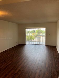 1000 Country Club Dr APT 404, Pompano Beach, FL, 33063