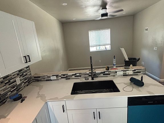 4th image of 2682 Carmel Ct #Adu