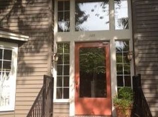 1422 37th Ave APT 2, Seattle, WA 98122