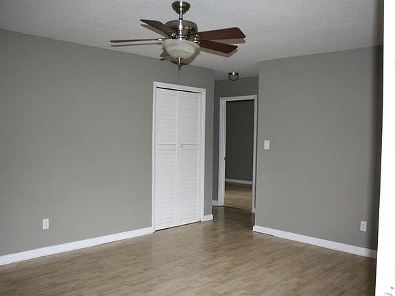 3rd image of 11822 E Gateway Dr SE APT B