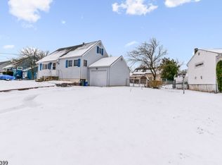 32 Cooper Ave, Somerset, NJ 08873