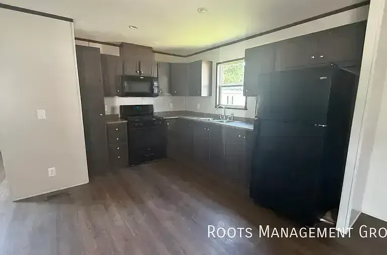 2088 E Empire Ave #208 — Photo 12