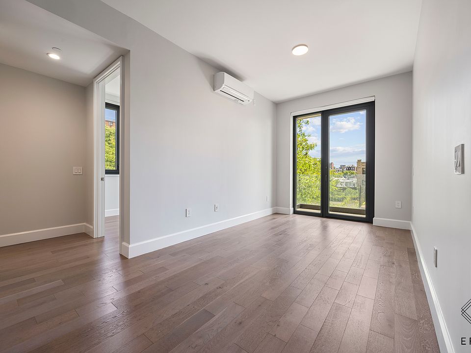 1st image of 262 9th St #602