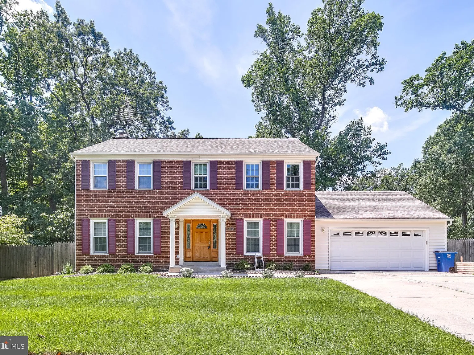 4 bed, 3.5 bath, 1976 sqft, $3,500 — Photo 1