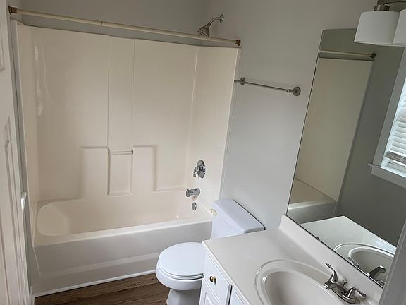 master bathroom upstairs