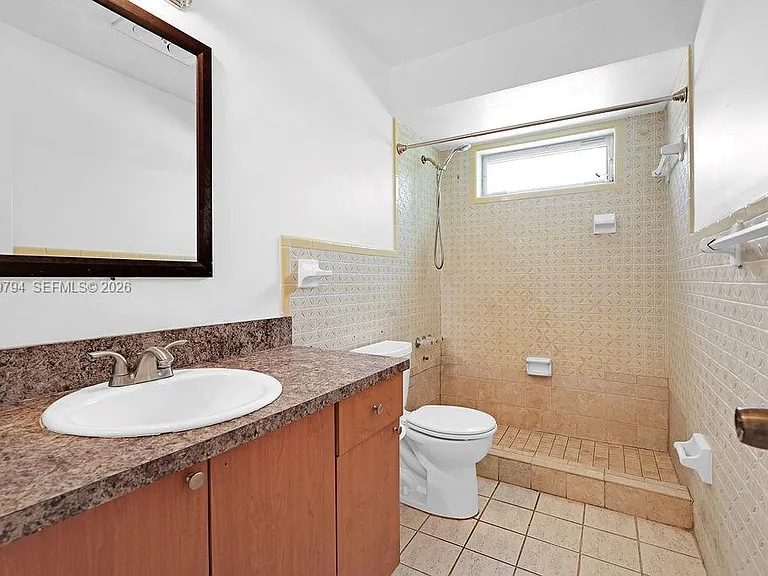 2419 Pierce St — Photo 23