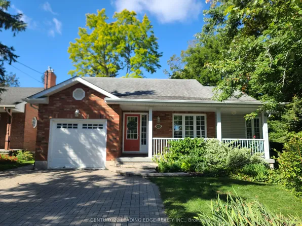 102 2nd Ave, Uxbridge, ON L9P 1J9