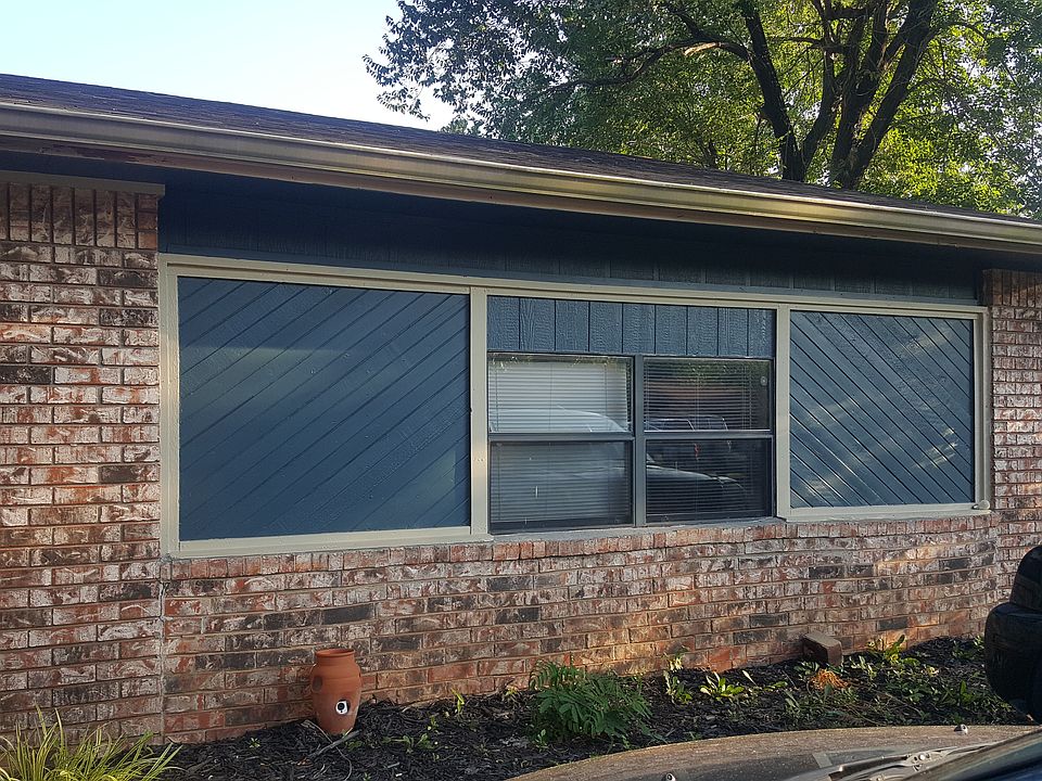 2nd image of 213 E Vicksburg St