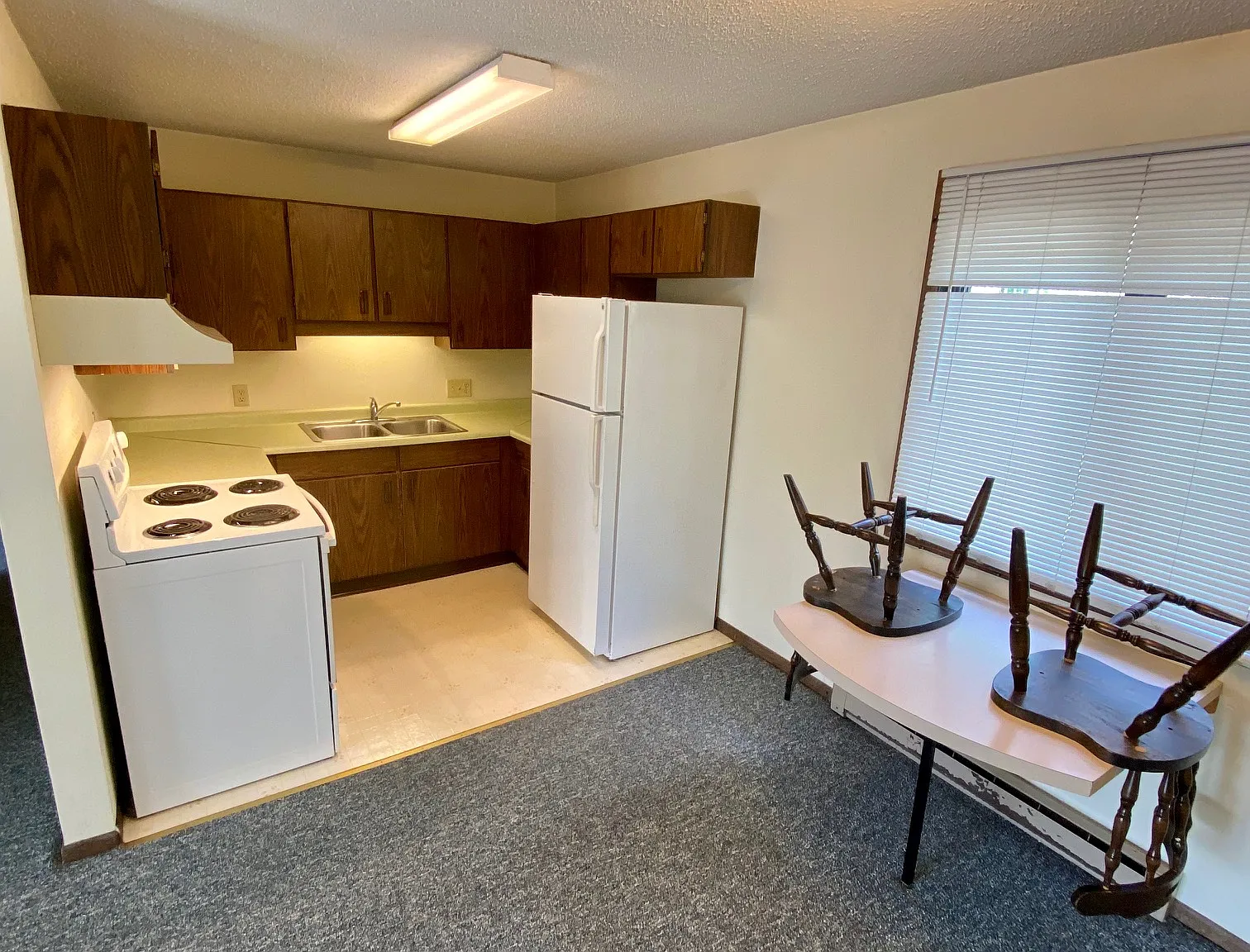 3 bed, $1,485 — Photo 2
