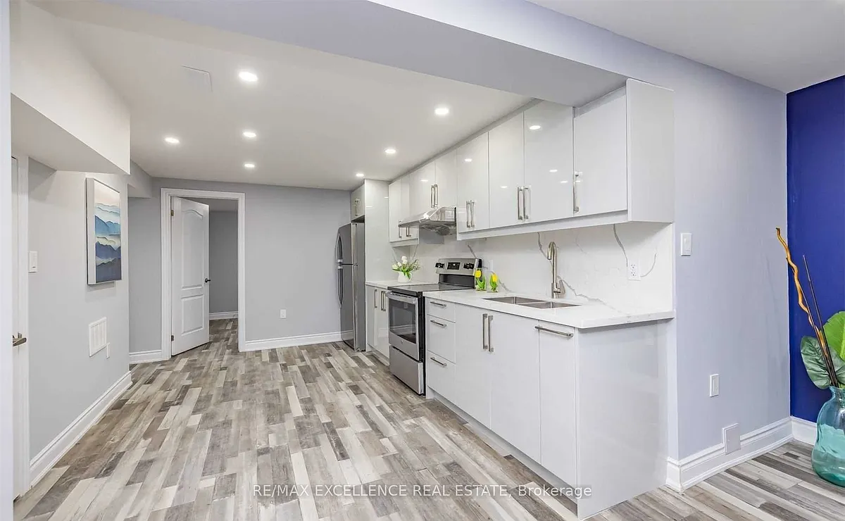 Building Photo - 62 Goldcrest Rd #BASEMENT
