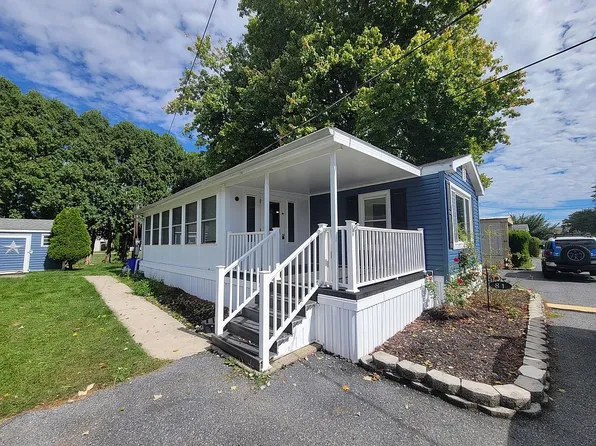 3350 Airport Rd Trailer 81, Allentown, PA 18109