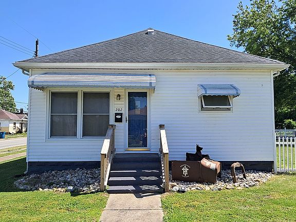 2nd image of 202 W Ernestine Ave